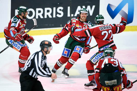 Frölundas Mats Rosseli Olsen jublar