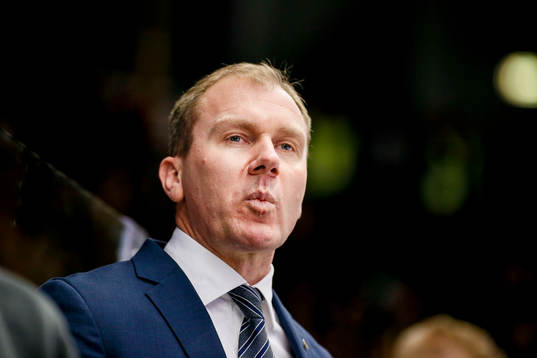 s  tränare Johan Lindbom