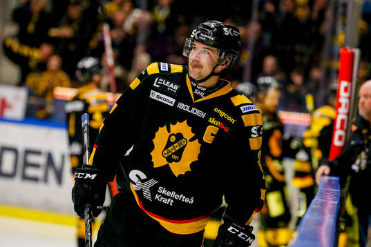 Skellefteås Jimmie Ericsson jublar