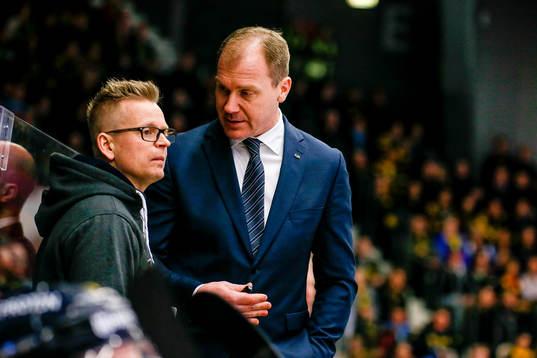 s  Johan Davidsson och tränare Johan Lindbom