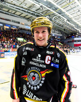Luleås Emma Eliasson jublar