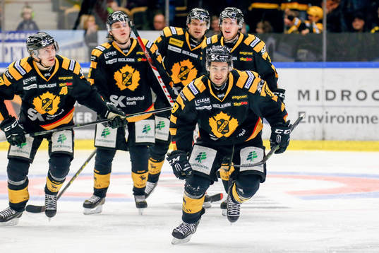 Skellefteås Andrew Calof jublar
