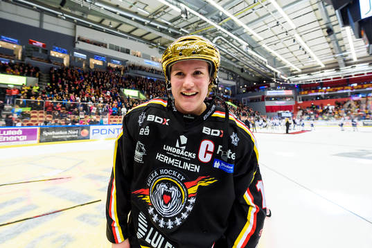 Luleås Emma Eliasson jublar