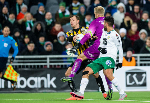 Häckens Jasmin Sudic med en misstänkt hands vid