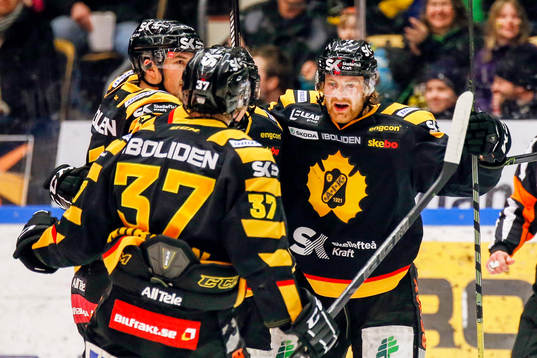 Skellefteås Mattias Ritola jublar