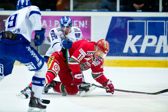 Leksands Tobias Forsberg och Modos Per-Åge Skröder