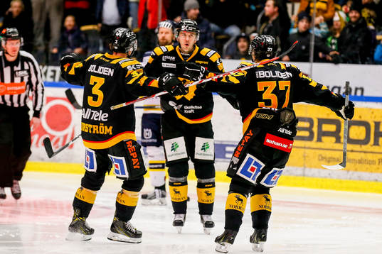 Skellefteås Jimmie Ericsson jublar