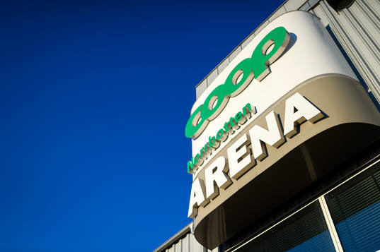 Blå himmel ovanför Coop Norrbotten Arena