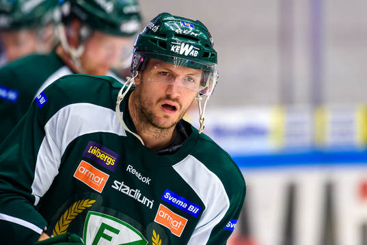 Färjestads Ole-Kristian Tollefsen på uppvärmningen
