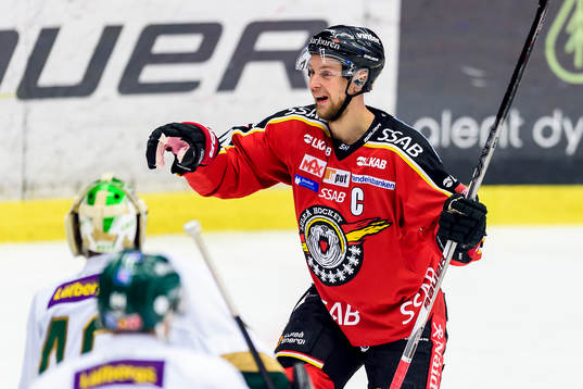 Luleås Johan Harju jublar