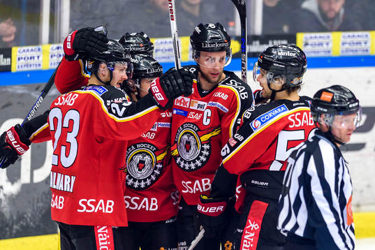 Luleås Johan Harju (m) jublar