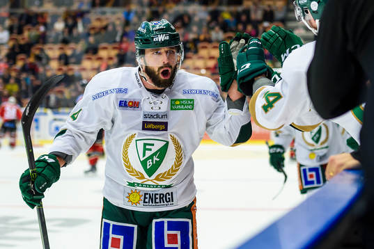 Färjestads Milan Gulas jublar