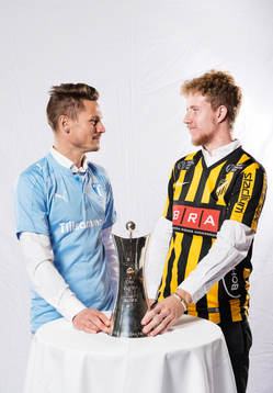 s Markus Rosenberg och Häckens Samuel Gustafson med Gustaf