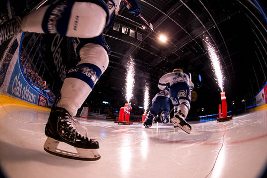 Leksands gör entre i ishockeymatchen i kvalet  till SHL