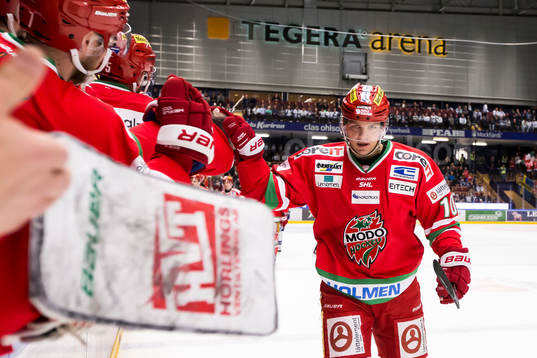 Modos Per-Åge Skröder jublar