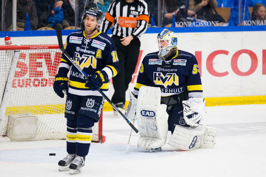 s Martin Thörnberg och målvakt Fredrik Pettersson-Wentzel