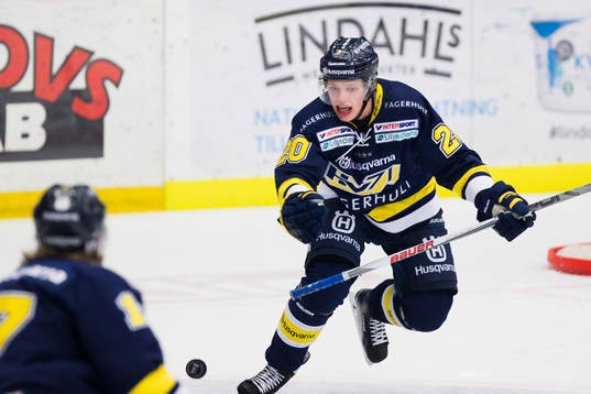 s Lawrence Pilut missar en handstoppning innan Skellefteås