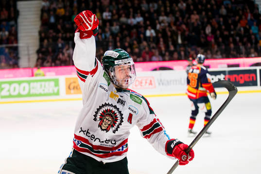 Frölundas Oscar Fantenberg gör 0-1