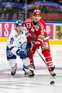 Leksands Brock Montpetit och Modos Emil Pettersson  i