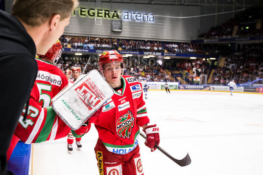 Modos Victor Olofsson jublar