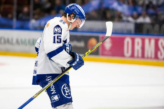 Leksands Johan Porsberger deppar i ishockeymatchen i kvalet