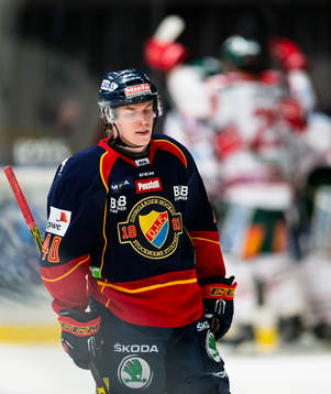 Djurgårdens Tomi Sallinen ser deppig ut