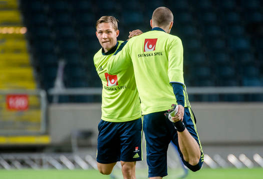 Ludwig Augustinsson och Victor Nilsson Lindelöf värmer upp