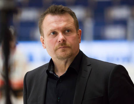 Luleås tränare Joakim Fagervall vid uppvärmningen innan
