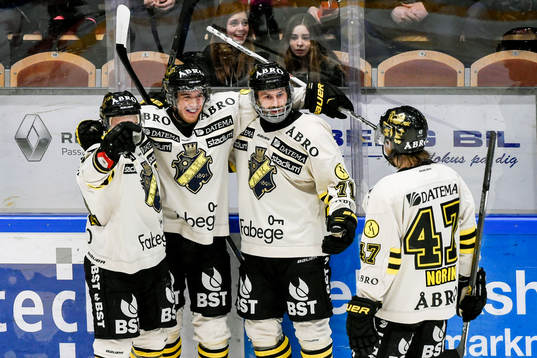s Michael Lindqvist jublar