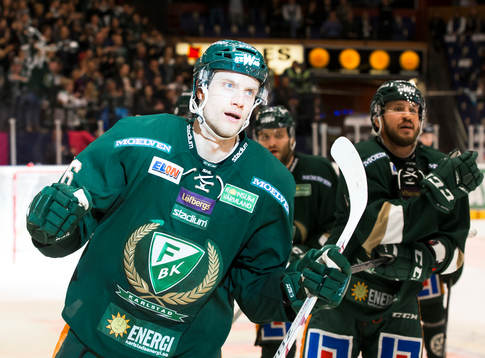 Färjestads Johan Ryno jublar