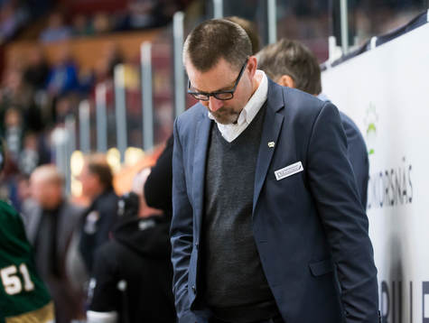 Färjestads tränare Tommy Samuelsson deppar