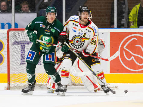 Färjestads Joakim Nygård  och Luleås Jonathan Sigalet