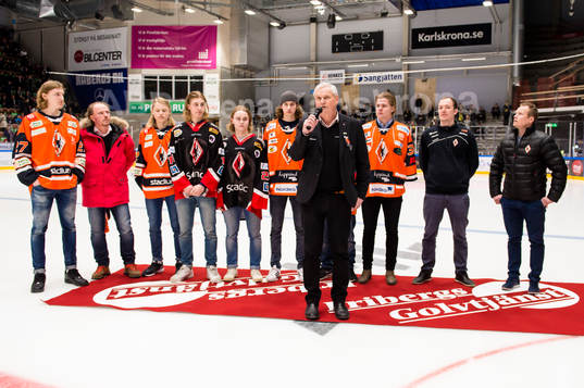 Karlskronas ungdomslag blir presenterade och hyllade för