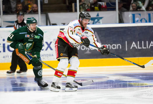 Färjestads Rickard Wallin och Luleås Jan Sandström