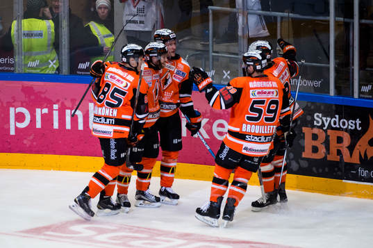 Karlskronas Mattias Guter jublar