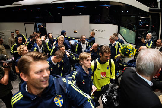 Bläddra bland fler bilder av Fotboll, Sverige, inför landskamp mot Turkiet