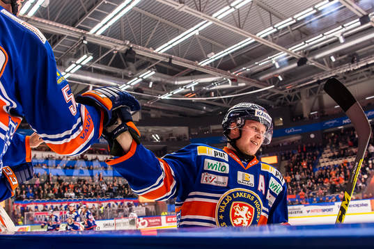 Växjös Tuomas Kiiskinen jublar