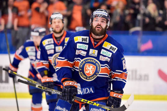 Växjös Linus Fröberg jublar