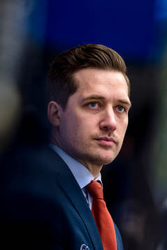 Växjös tränare Sam Hallam