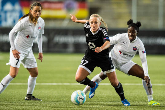Frankfurts Mandy Islacker och Rosengårds Anita Asante