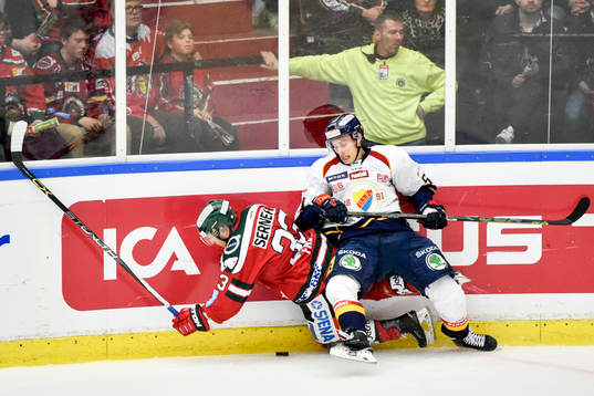 Frölundas Elias Fälth och Djurgårdens Robin Alvarez