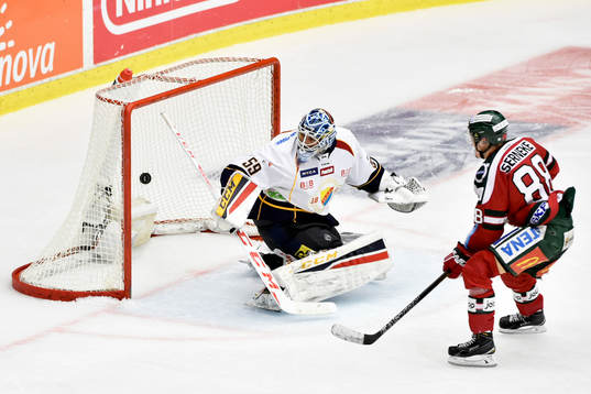 Frölundas Andreas Johnson sätter 3-1 bakom Djurgårdens