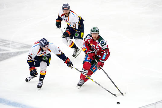 Djurgårdens Matt Anderson och Frölundas Nicklas Lasu
