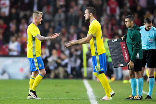 Sveriges John Guidetti byts ut mot Emir Kujovic