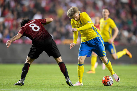 Turkiets Selcuk Inan och Sveriges Emil Forsberg