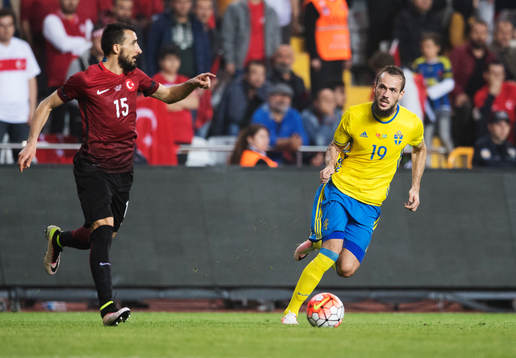 Turkiets Mehmet Topal och Sveriges Emir Kujovic