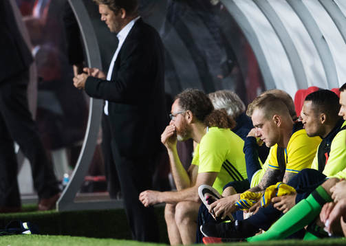 Sveriges John Guidetti på bänken