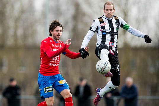Östers Mehmed Hafizovic och Landskronas Mikael Dahlgren