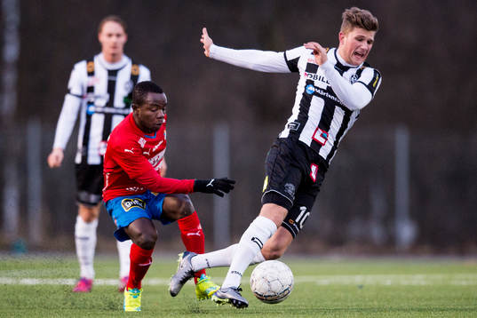 Östers Isaac Shaze och Landskronas Erik Pårsson
