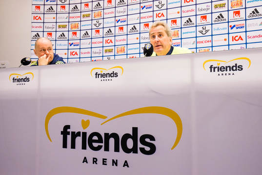 Presschef Niklas Bodell och Förbundskapten Erik Hamrén